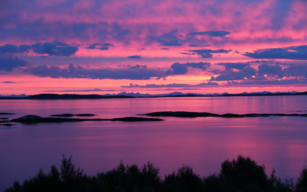 Midnight sun Kjerringøy