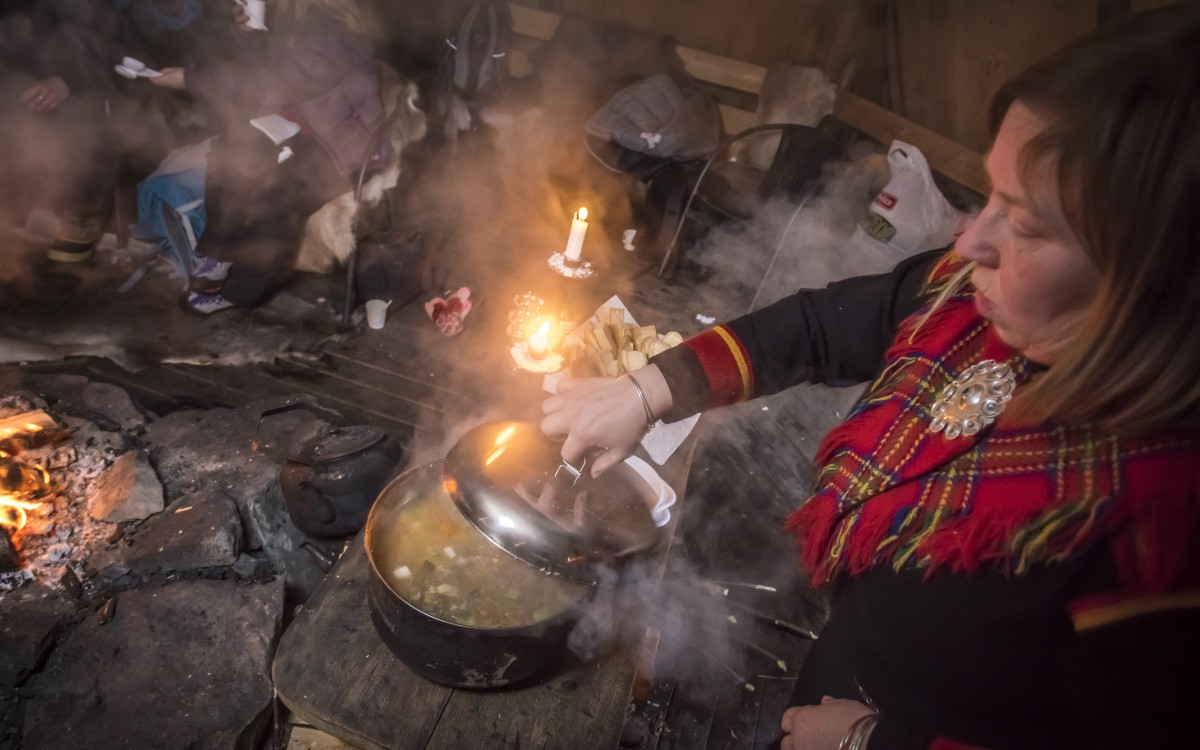 Samiske mattradisjoner. Foto: Trym Ivar Bergsmo / nordnorge.com