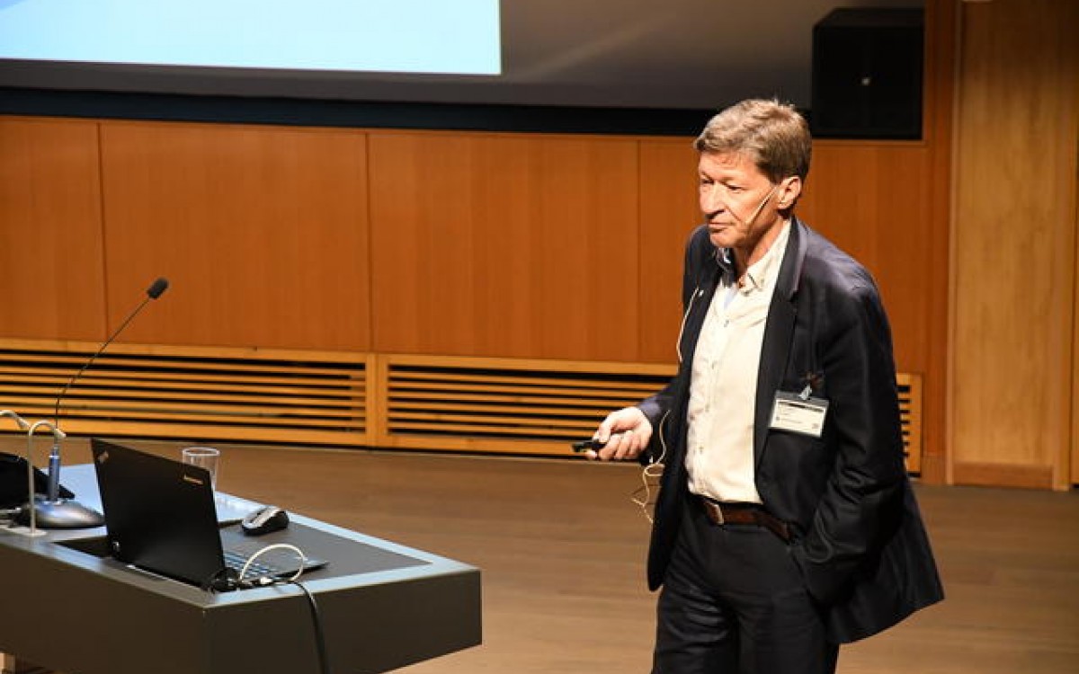 Seniorforsker Einar Lier Madsen, her fra sluttkonferansen til Opplevelser i nord. Foto: Thoralf Fagertun